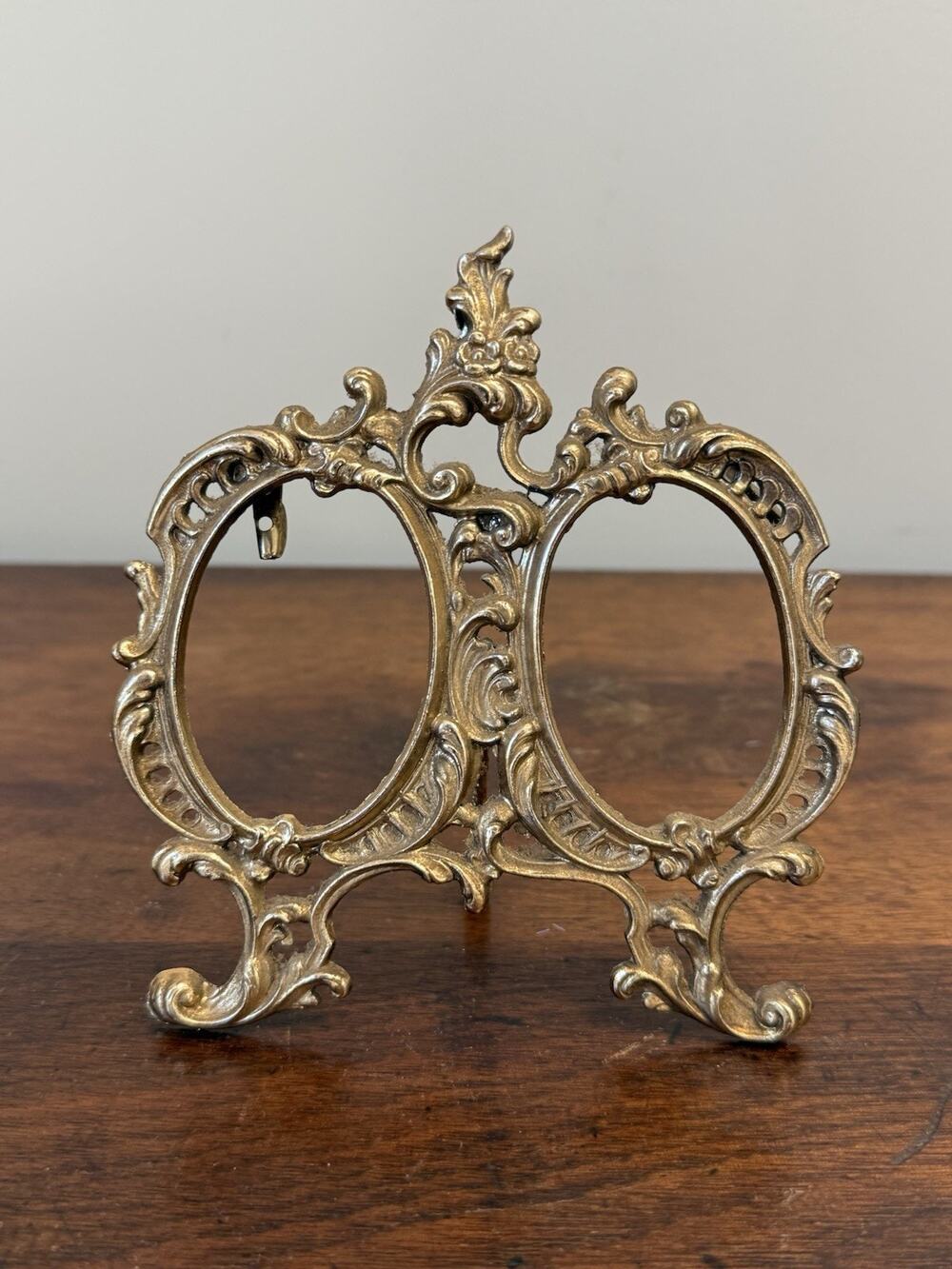 Vintage Ornate Brass Double Oval Picture Frame Rococo Victorian Style 5.5"